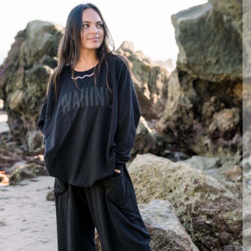 NWT Dolkii Black 'Wahine' Sweater
